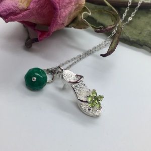 Birth stone peridots/ green agate silver Necklace